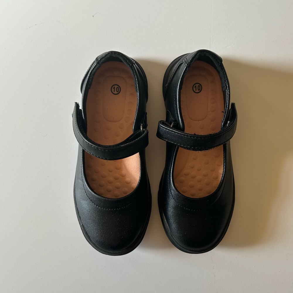 Cool Black MaryJanes Velcro Rubber Sole Toddler Girl Uniform Comfort Shoes Sz 10